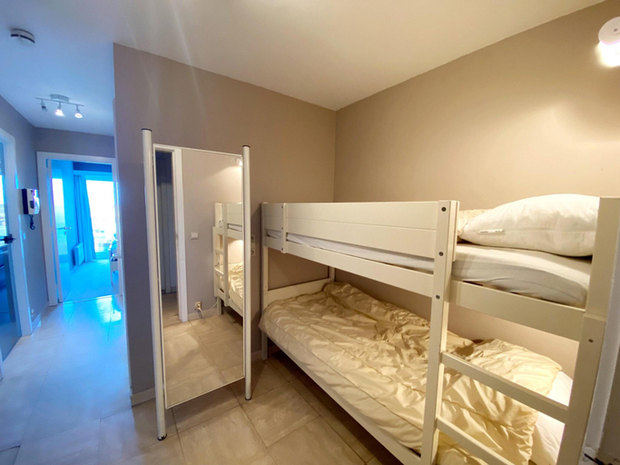Bedroom, Apartment in Nieuwpoort with Sea Views, West-Vlaanderen