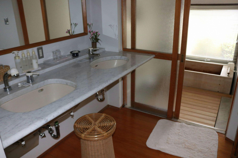Bathroom 3, Taishoya, Ureshino