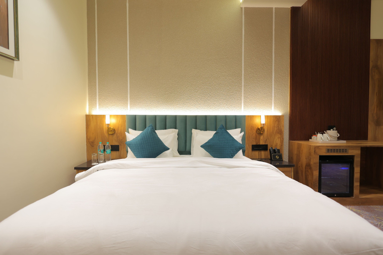 Room 2, Garden View Hotel And Spa, Hardwar