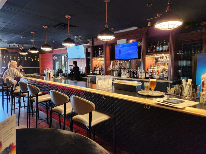 Food & Drinks 5, Sternwheeler Hotel & Conference Centre, Trademark by Wyndham, Yukon