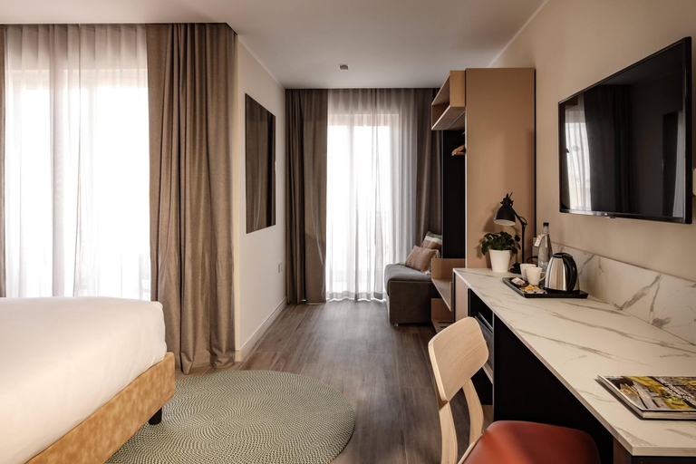 Bedroom 2, Strand Suites by NEU Collective
