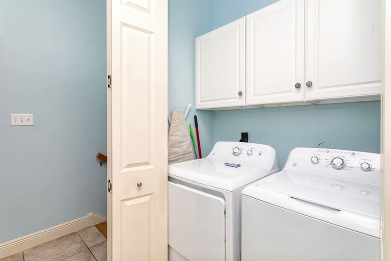 Room 2, Gulf Shores Escape Walk to Waves Pool Golf Views, Baldwin