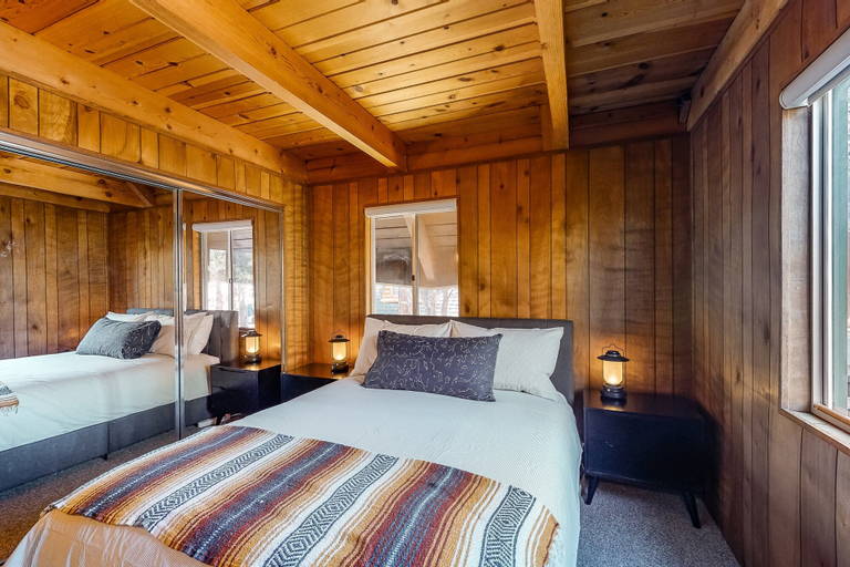 Room 5, Pinewood Haus #301, San Bernardino