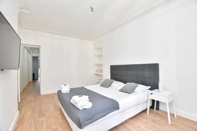 Room 2, Charming 1br/4p Apartment - Louvre Museum, Paris