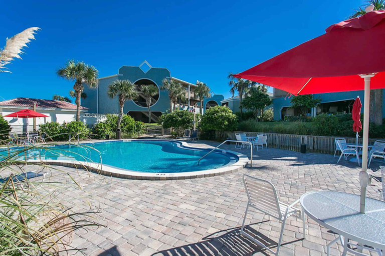 Pool 3, Oceanfront Elegance: Luxe Condo in St. Augustine, Saint Johns