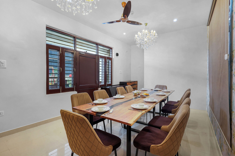 Interior 2, Esh Cottage Moss, Kangra