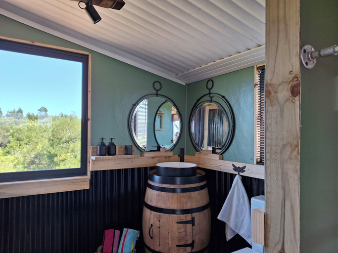 Bathroom 2, Coopers Highlands, Cacadu