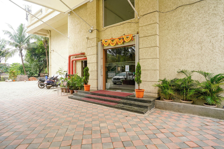 Parking 2, FabHotel Shubham Comforts, Thane