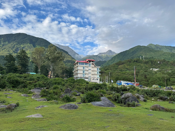 Front of property 4, Hotel Manuni Inn Dharamshala, Kangra