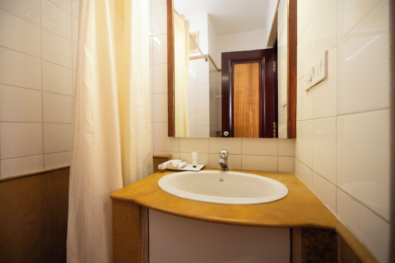 Bathroom 3, U by Z Hotels, Richmond Circle, Bangalore