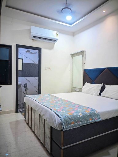 Room 5, Hotel Moad Mudgal Palace, East Nimar