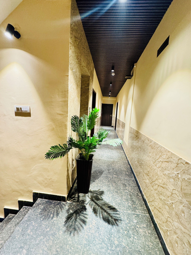 Living area 2, The Classic Crowne at Delhi Airport, Delhi