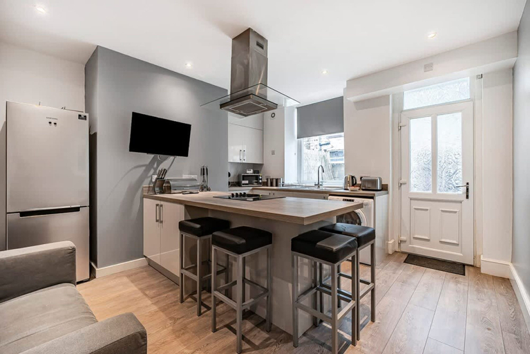 Room 2, Modern Affordable Home - Contractors Leisure, Lancashire