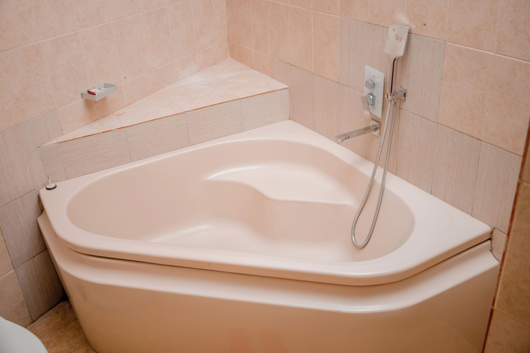 Bathroom 5, Serene Annex Hotel and Apartment, Kinondoni