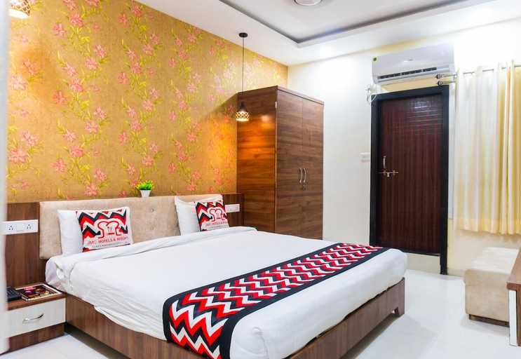 Bedroom 2, JMC HOTEL G9, PITHAMPUR, Indore