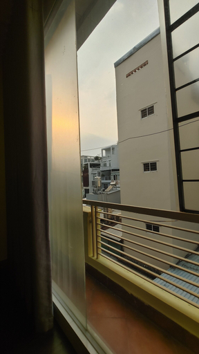 Primary image