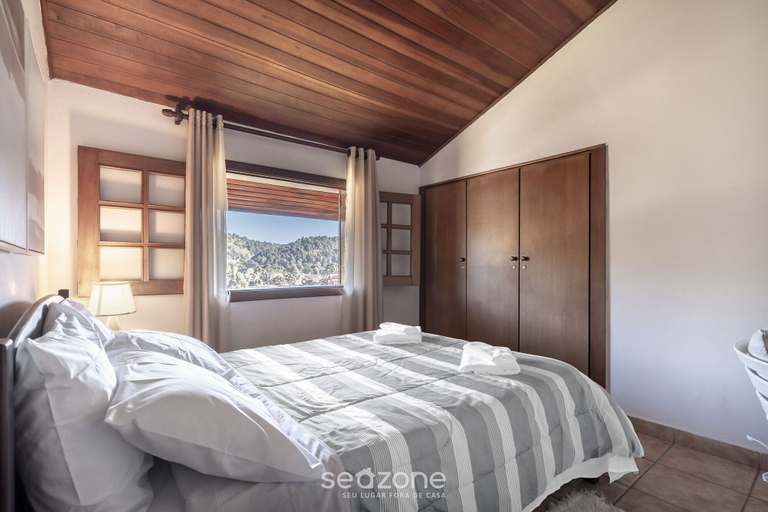 Room 4, MCD - Houses in Campos do Jordao, Campo Limpo Paulista