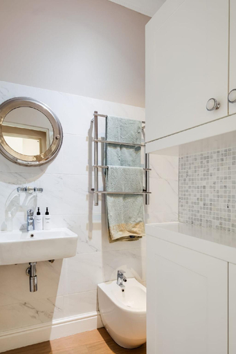 Bathroom 4, Elegant Charm Retreat Central Treasure, City of Cape Town