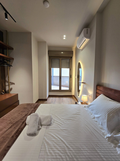 Room 3, SOLs Center Rooms, Tiranës