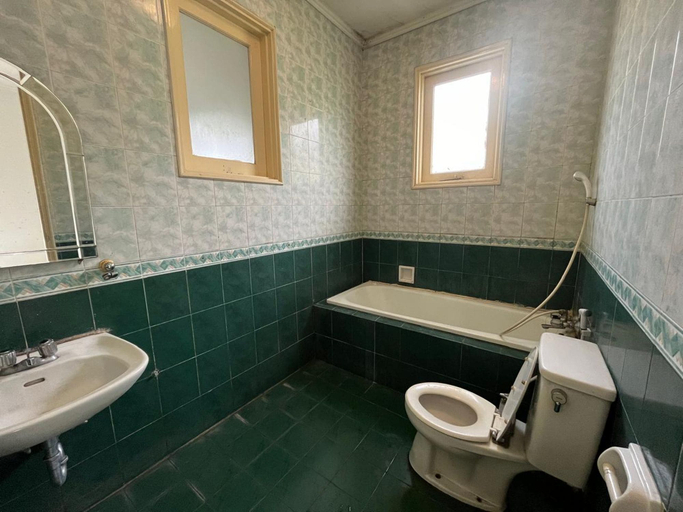 Bathroom 3, Hotel O Puncak Resort Guest House, Cianjur