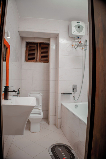 Bathroom 2, Serene Annex Hotel and Apartment, Kinondoni