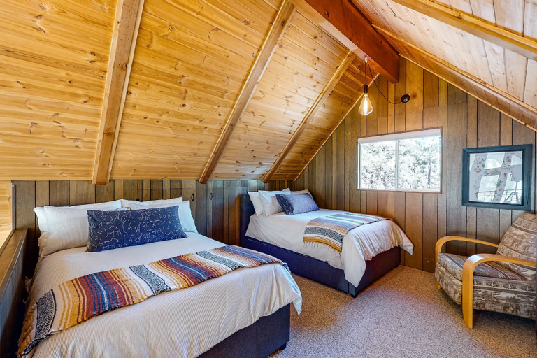 Room 4, Pinewood Haus #301, San Bernardino