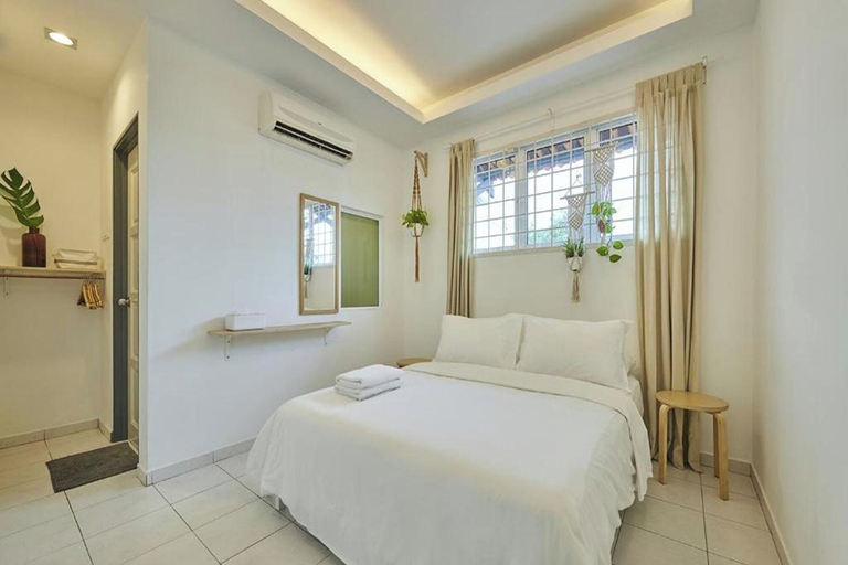 Bedroom, Sleepy Nomad Hostel, Malacca City
