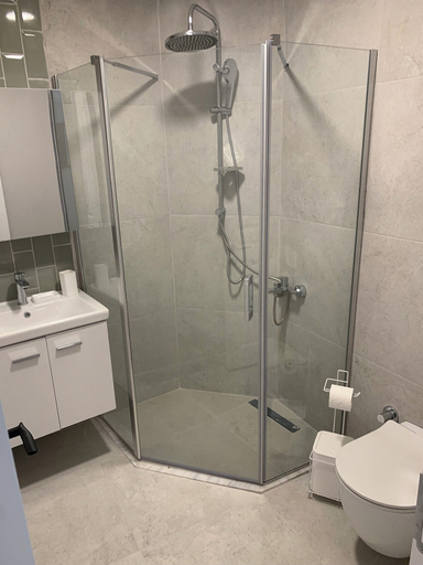 Bathroom 5, Loris Rooms, Urla