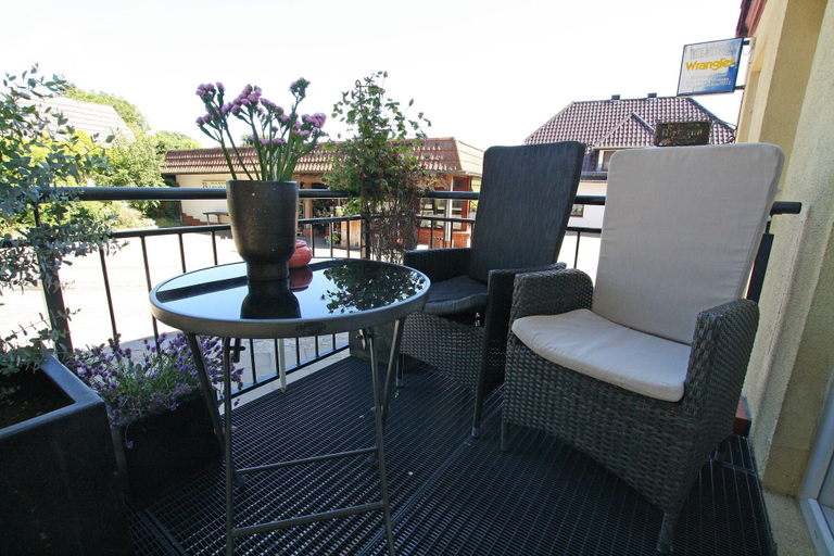 Balcony 3, Modernes Appartement mit Balkon, Wiek, Vorpommern-Rügen