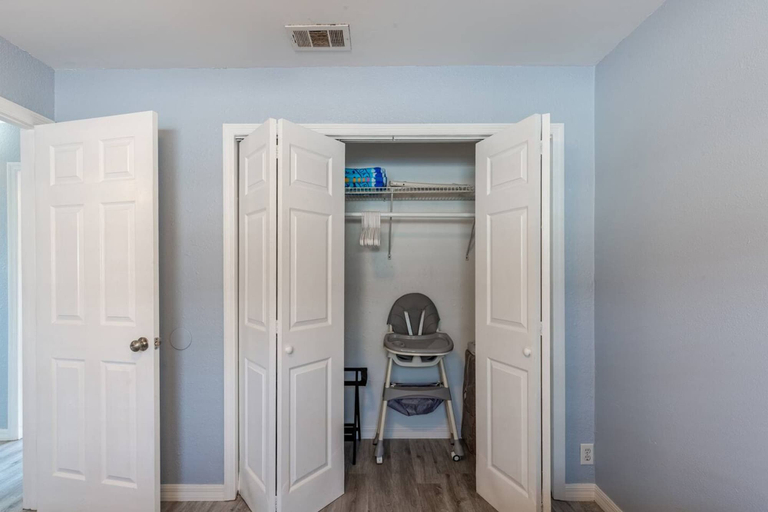 Room 5, Royal Blue Downtown-gulfport-heated Pool, Pinellas