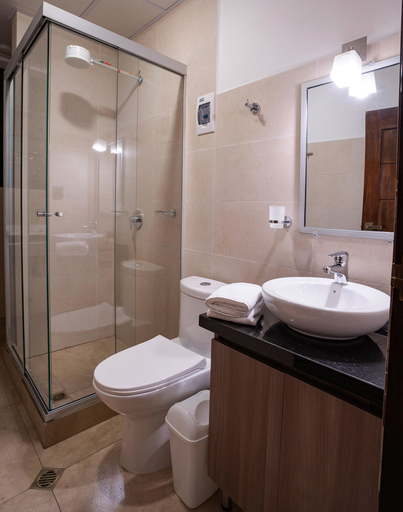 Bathroom 3, Sarawi Inn, Pedro Domingo Murillo