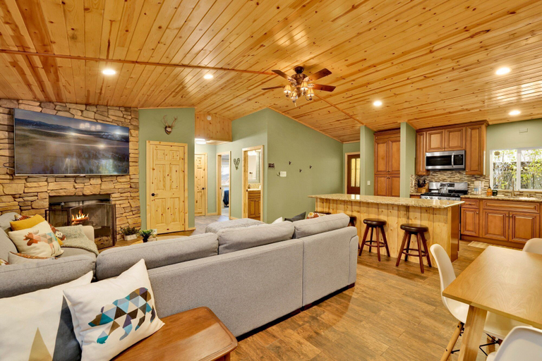 Living area 2, Country Club Cabin #357, San Bernardino