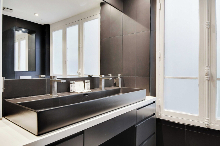 Others 4, Chic Apartment - 1br/4p - Republique, Paris