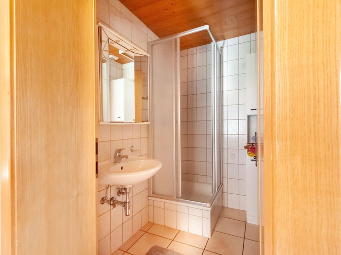 Bathroom 3, Apartment with garden near hiking trails, Schwaz