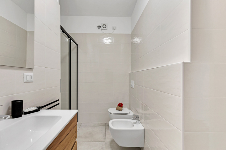 Bathroom 5, Alessia's Flat - Borgo Palazzo 005, Bergamo