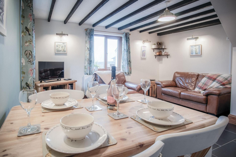 Others 5, The Brambles - 2 Bedroom Cottage - Llanteg, Carmarthenshire