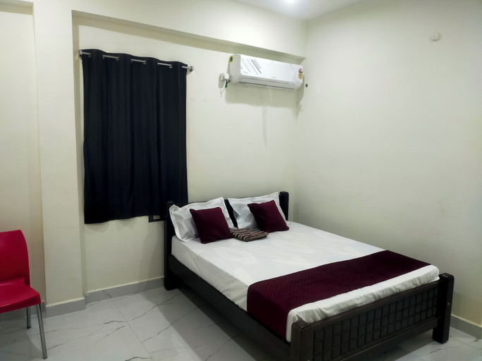 Room 2, SRI NAVANEETHA KRISHNA MAHAL & RESIDENCY, Theni