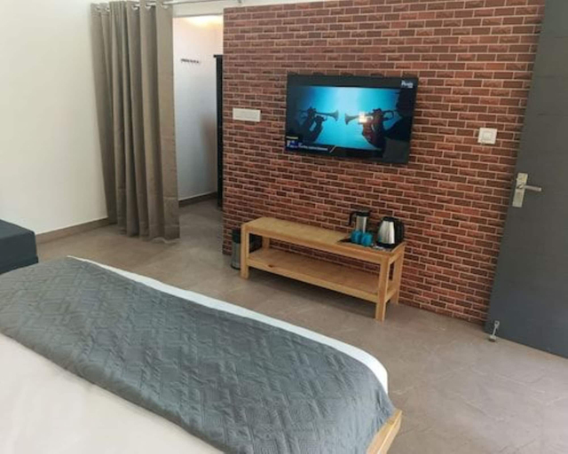 Room 3, Red Roof Inn, Nainital