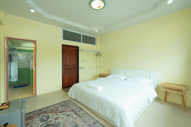 Room 2, Tibe & Tribe Phangan Hostel, Ko Phangan
