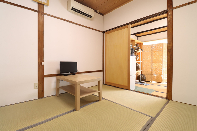 Room 2, hitahostel, Hita