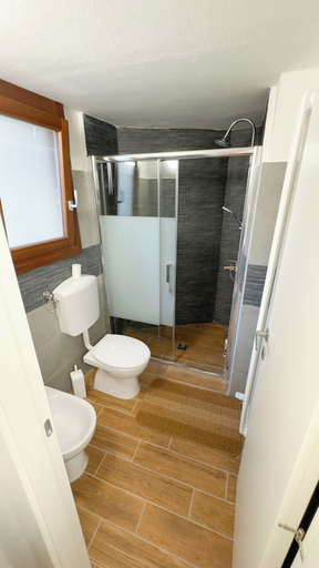 Bathroom 5, Residenze del borgo, Pavia