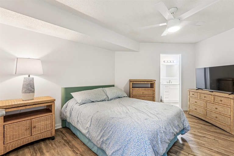 Room 4, Coastal Elegance in Historic St. Augustine, Saint Johns