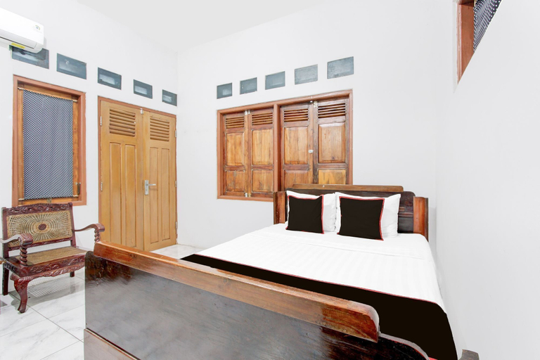 Room 5, Hotel O Putri Kinasih, Banyumas