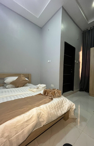 Room 4, R-Oak Hotels and Apartments, Bwari