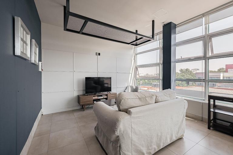 Others 2, Bed in mixed room, Mexico City