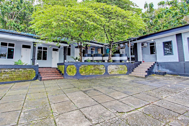 Exterior & Views 2, OYO 92287 Hotel Aji Mantoro, Wonogiri