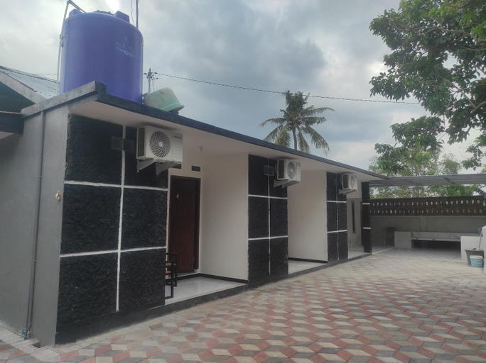 Others 4, Astiti Ayu Kost Bagirati 2, Lombok