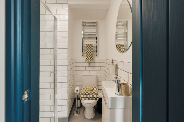 Bathroom 5, Hotwells Your Apartment, North Somerset