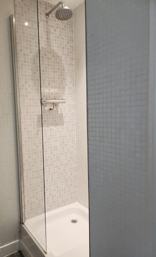 Bathroom 4, Cityscape Apartment in Rotunda Bham, Birmingham