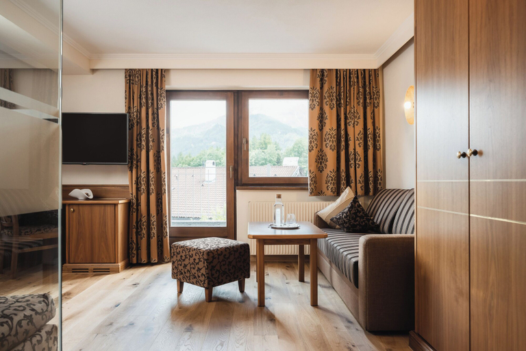 Room 3, Alpine Hotel Resort Goies, Landeck